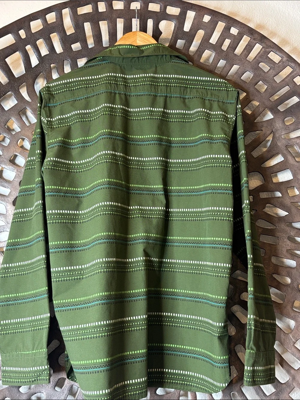 💚 The North Face Green Patterned Button Up Shirt Men's Medium Long Sleeve 💚